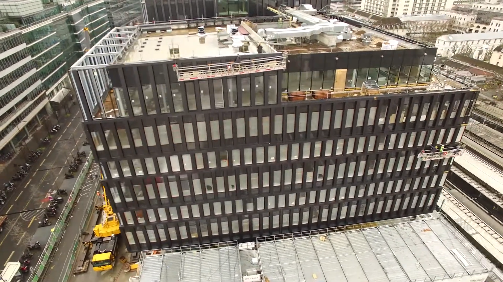 Vue aérienne d'un immeuble de bureaux dans le quartier d'Austerlitz