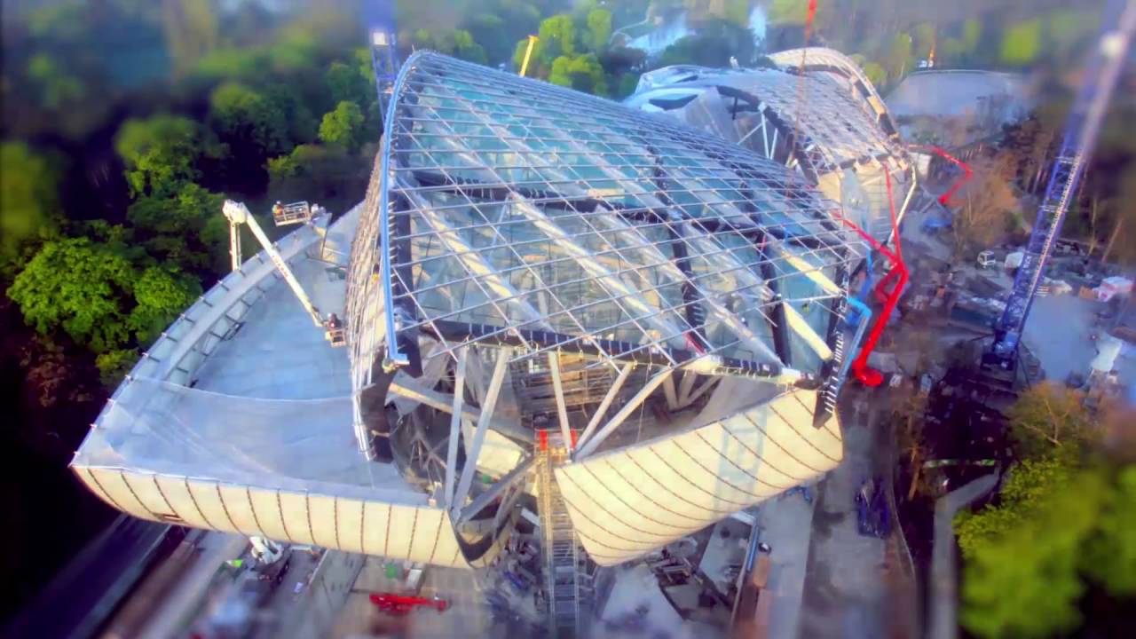 Image de la Fondation Louis Vuitton en travaux.